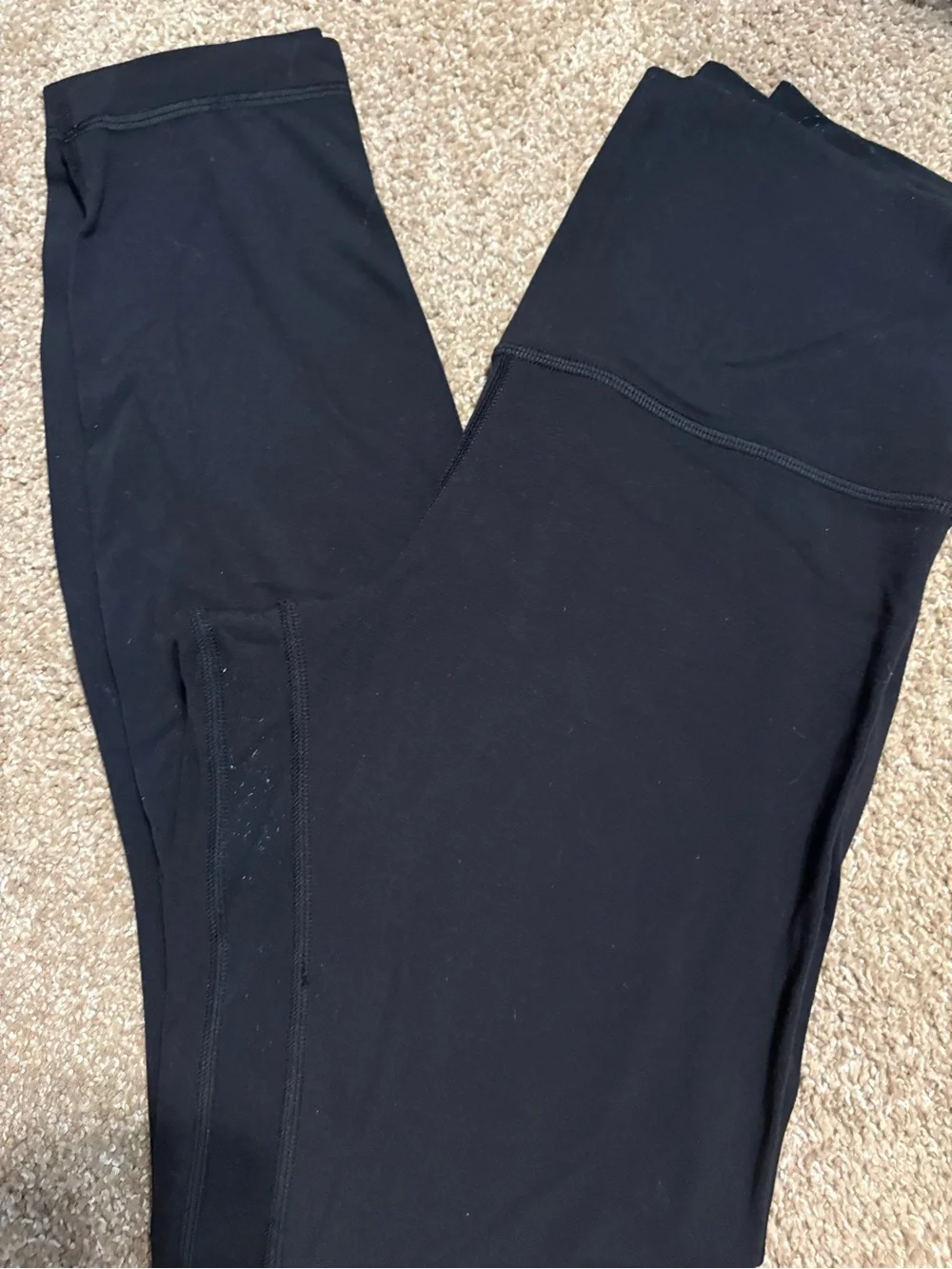 lululemon athletica Align High-Rise Leggings - Black - Size 6 - 25”